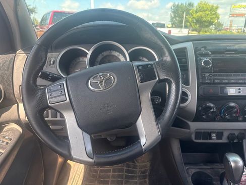 Used 2012 Toyota Tacoma 4x4 Double Cab w/ TRD Sport Upgrade Pkg image 10