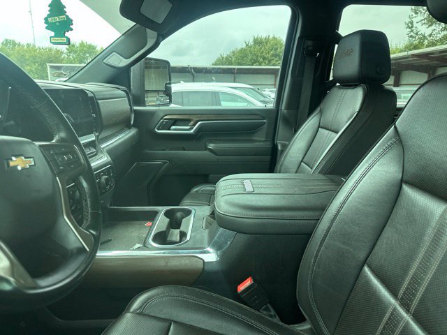 Used 2024 Chevrolet Silverado 2500 High Country w/ High Country Premium Package AWD/4WD image 6