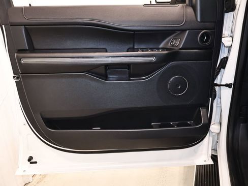 Certified 2021 Ford Expedition XLT AWD/4WD image 11