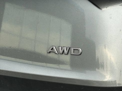 Used 2025 Nissan Rogue SV AWD/4WD image 4