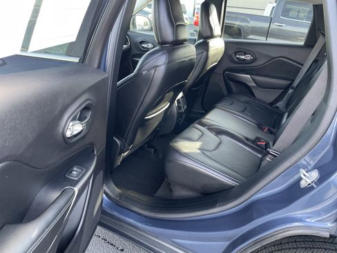 Used 2020 Jeep Cherokee Limited image 26