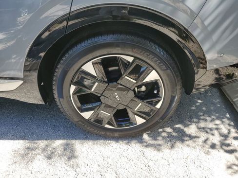 Used 2026 Kia Sportage SX FWD image 8