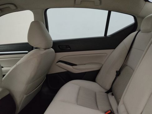 Used 2023 Nissan Altima 2.5 SV image 18