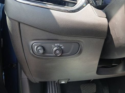 Used 2024 Chevrolet Equinox RS AWD/4WD image 32