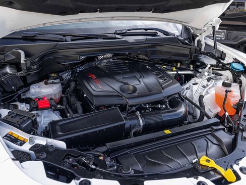 Used 2024 Alfa Romeo Stelvio Ti w/ Active Assist Plus Package image 33