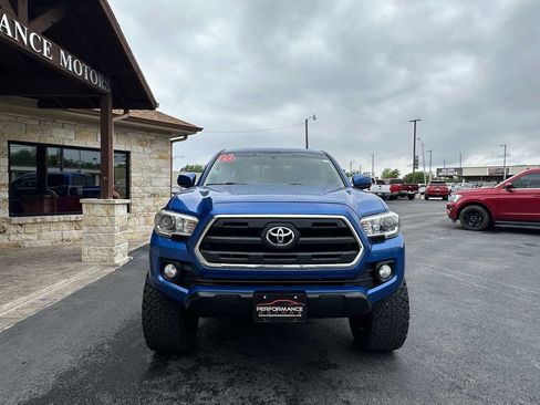 Used 2016 Toyota Tacoma SR5 w/ Towing Package image 6