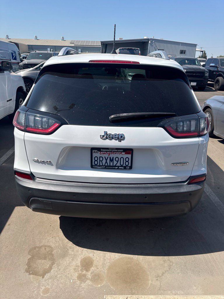 Used 2020 Jeep Cherokee Latitude AWD/4WD image 5