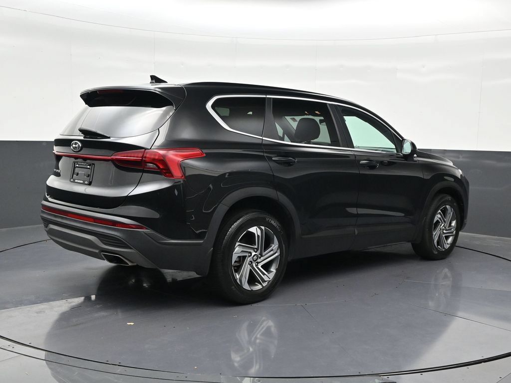 Used 2023 Hyundai Santa Fe SE FWD image 5