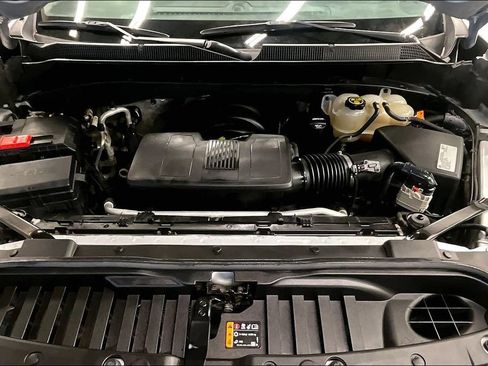 Used 2020 Chevrolet Silverado 1500 LT AWD/4WD image 9