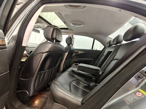 Used 2009 Mercedes-Benz E 350 4MATIC Sedan image 21