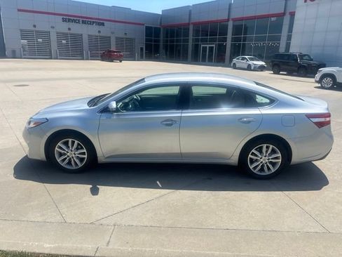 Used 2013 Toyota Avalon XLE FWD image 7