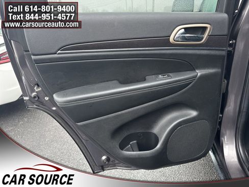 Used 2015 Jeep Grand Cherokee Limited w/ Trailer Tow Group IV image 33