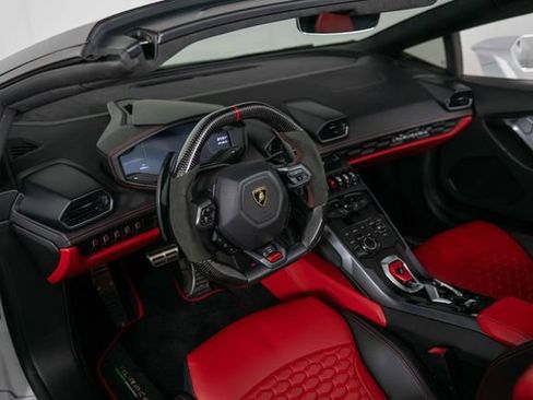 Used 2019 Lamborghini Huracan LP 580-2 RWD image 16