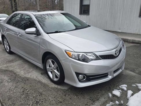 Used 2013 Toyota Camry SE FWD image 7