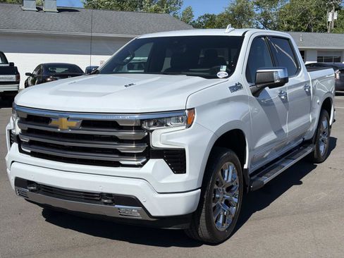 New 2026 Chevrolet Silverado 1500 High Country w/ Technology Package AWD/4WD image 3