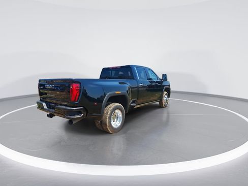 Used 2024 GMC Sierra 3500 Denali Ultimate AWD/4WD image 8