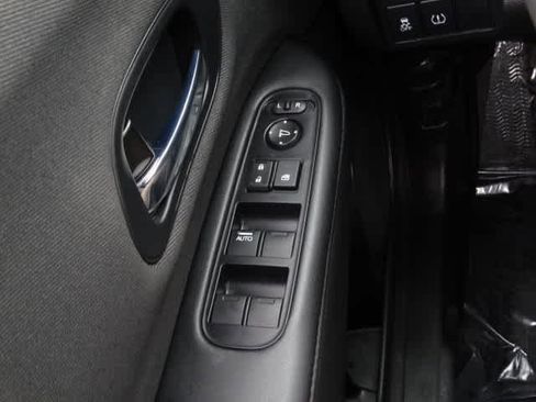 Used 2022 Honda HR-V Sport image 37