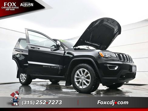 Used 2021 Jeep Grand Cherokee Laredo image 31