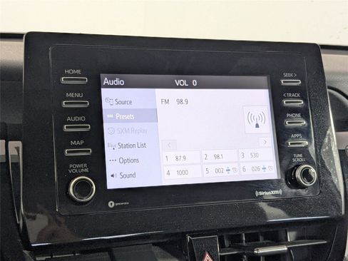 Certified 2022 Toyota Camry SE image 17