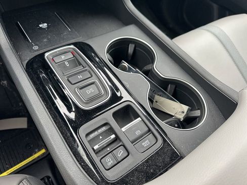 Used 2025 Honda Pilot EX-L image 26