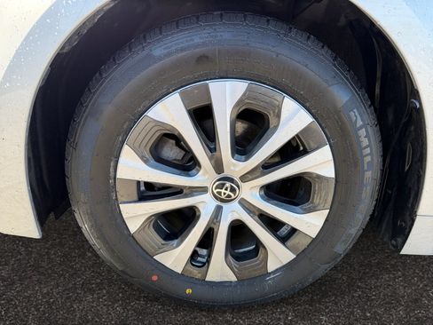 Used 2022 Toyota Corolla LE FWD image 14