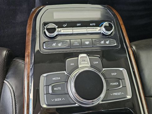 Used 2017 Genesis G90 5.0 Ultimate RWD image 13