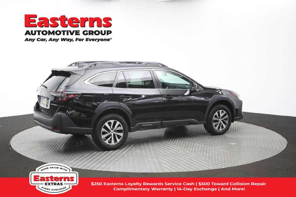 Used 2023 Subaru Outback Premium AWD/4WD image 41
