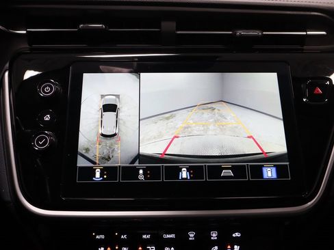 Used 2022 Chevrolet Bolt EUV Premier image 3