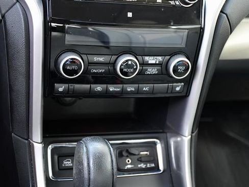 Used 2020 Subaru Ascent Limited w/ Technology Package AWD/4WD image 41