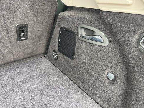 Used 2019 Buick Envision Essence FWD image 7