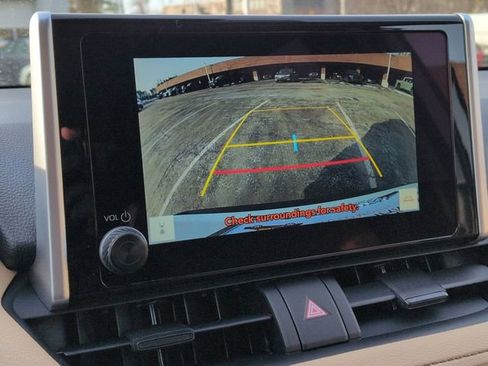 Certified 2025 Toyota RAV4 XLE image 21