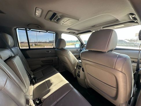 Used 2015 Honda Pilot Touring image 16