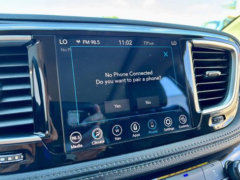 Used 2020 Chrysler Pacifica Limited FWD image 39
