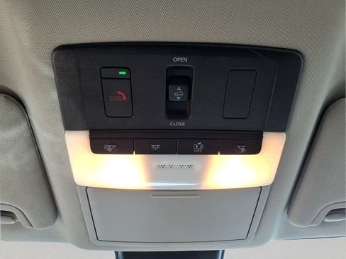 Used 2023 Nissan Altima 2.5 SV w/ SV Premium Package FWD image 20