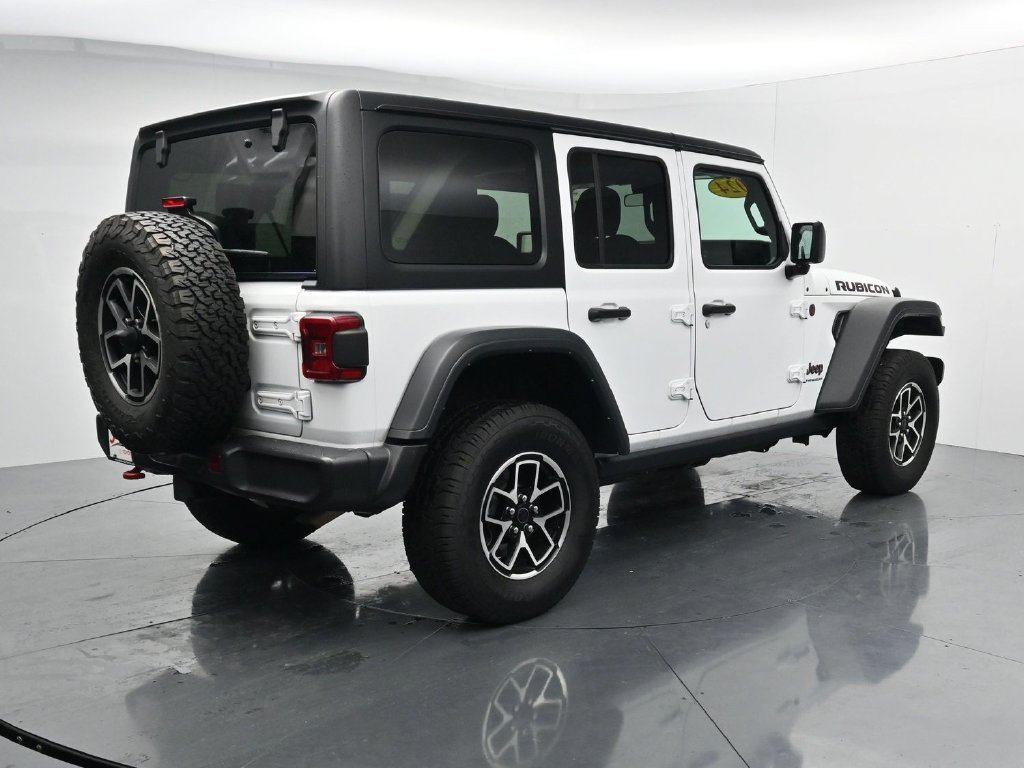 Used 2024 Jeep Wrangler Unlimited Rubicon AWD/4WD image 8