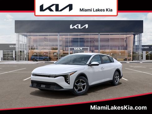 New 2026 Kia K4 LXS image 1