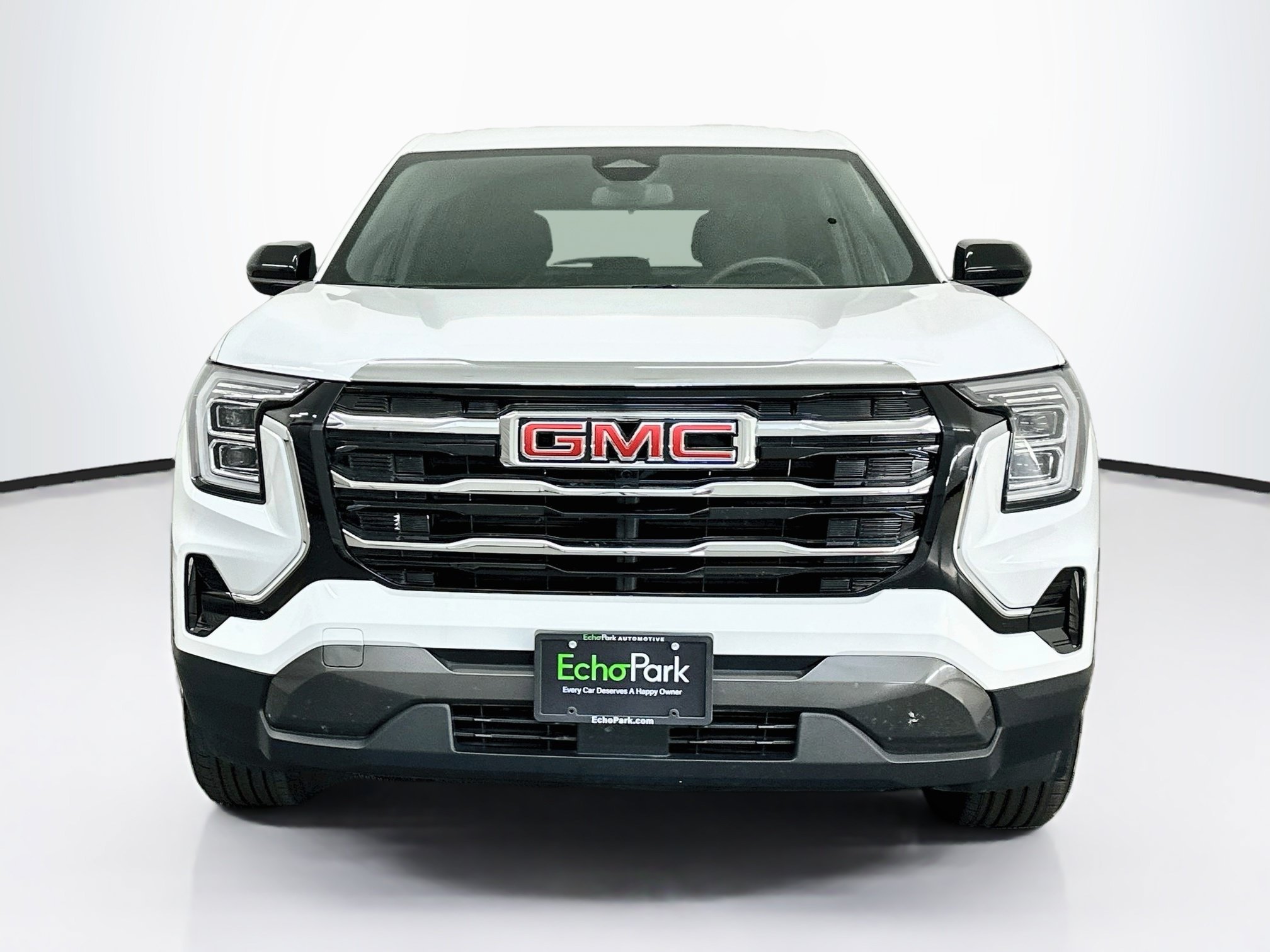 Used 2025 GMC Terrain Elevation AWD/4WD image 2