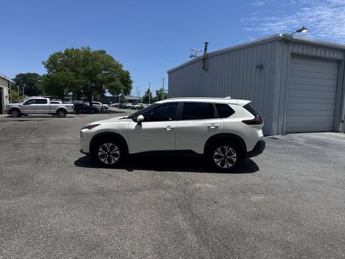 Used 2023 Nissan Rogue SV w/ SV Premium B Package FWD image 8
