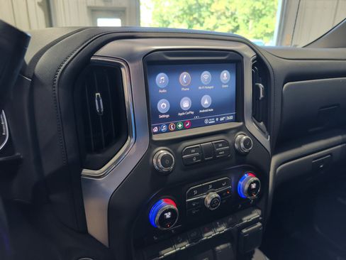 Used 2022 GMC Sierra 1500 Elevation w/ Preferred Package AWD/4WD image 11