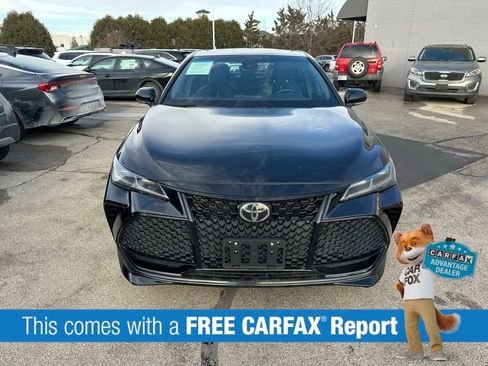 Used 2022 Toyota Avalon Touring image 2