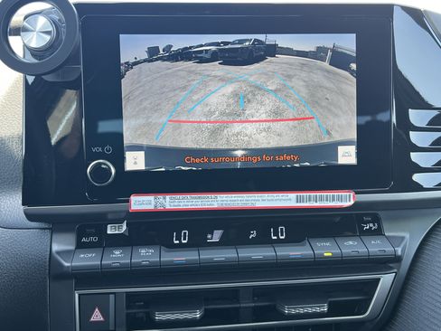 Used 2026 Toyota Camry SE w/ Convenience Package FWD image 31
