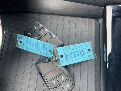 Used 2024 Chevrolet Blazer EV RS image 39