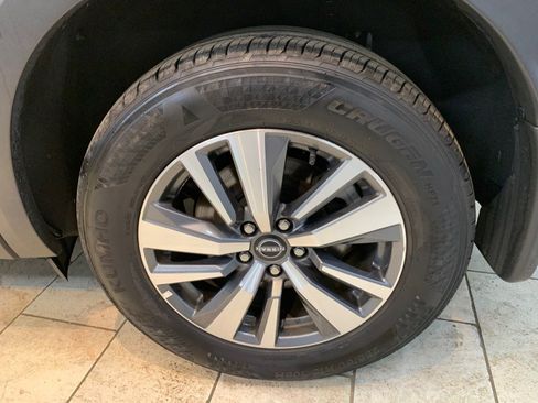 Used 2024 Nissan Pathfinder SL AWD/4WD image 12