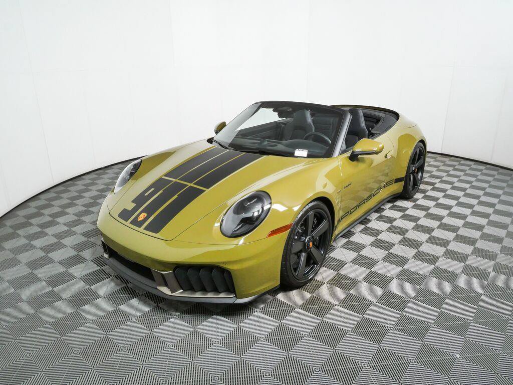 Used 2026 Porsche 911 GTS RWD image 28
