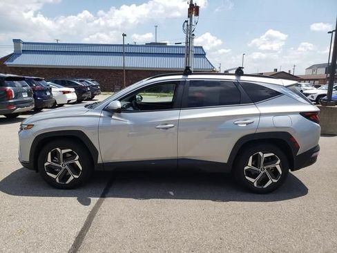 Used 2024 Hyundai Tucson SEL FWD image 2