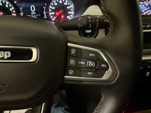 Certified 2022 Jeep Compass Limited image 30