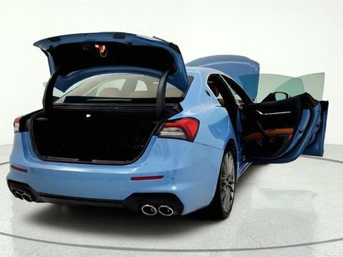 Used 2022 Maserati Ghibli Modena RWD image 18