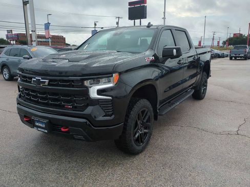 Used 2026 Chevrolet Silverado 1500 LT Trail Boss w/ Safety Package AWD/4WD image 4
