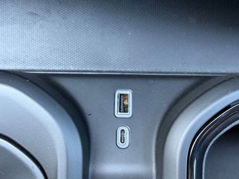 Used 2023 GMC Sierra 1500 AT4 w/ AT4 Premium Package image 6