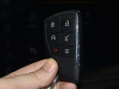 Used 2024 Chevrolet Tahoe LT AWD/4WD image 17